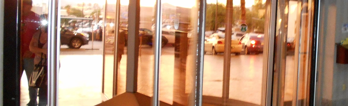 Storefront Glass Repair Cost in The Crossings, FL